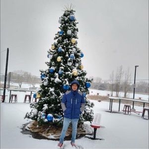 Meet your Posher, Lopez